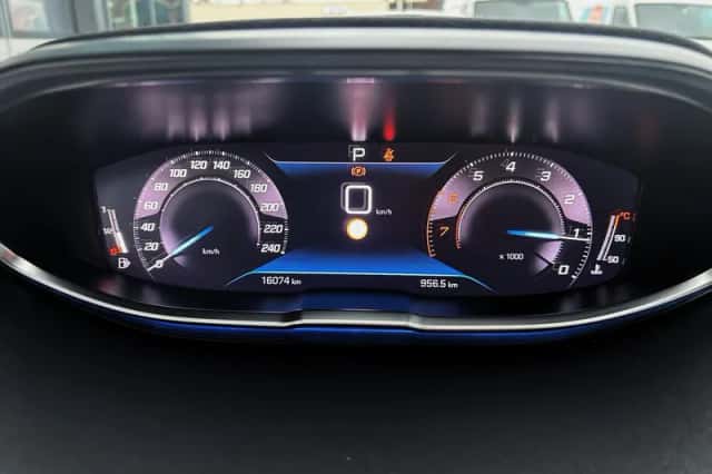 Peugeot 3008 (2023) thumbnail 15