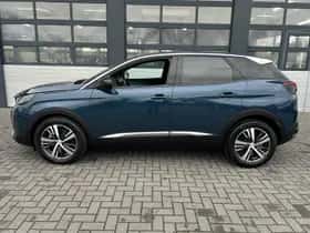 Peugeot 3008 (2023) thumbnail 3
