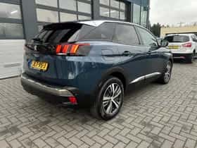 Peugeot 3008 (2023) thumbnail 9