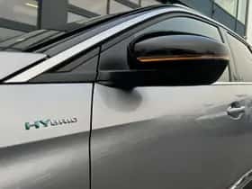 Peugeot 3008 (2023) thumbnail 4