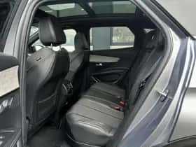 Peugeot 3008 (2023) thumbnail 8