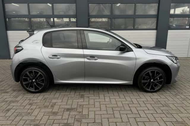 Peugeot 208 (2023) thumbnail 12