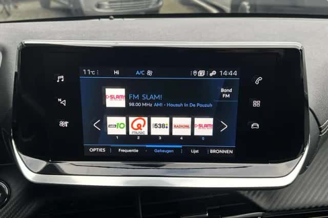 Peugeot 208 (2023) thumbnail 17