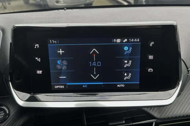 Peugeot 208 (2023) thumbnail 19