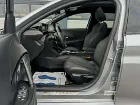 Peugeot 208 (2023) thumbnail 4