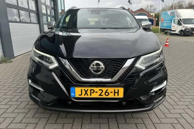 Nissan Qashqai (2019) thumbnail 2