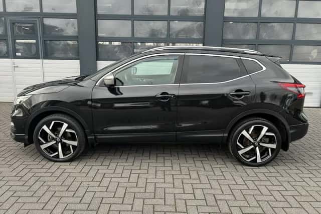 Nissan Qashqai (2019) thumbnail 3