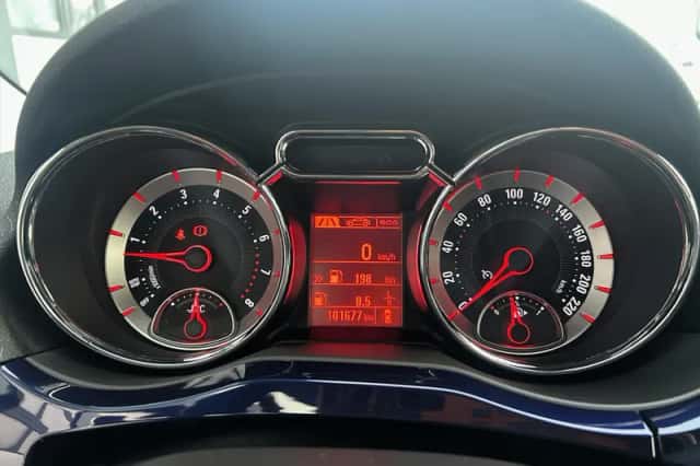 Opel Adam (2014) thumbnail 15