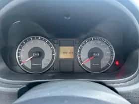 Mitsubishi Colt (2010) thumbnail 11