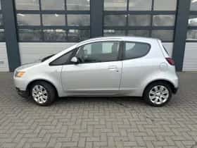 Mitsubishi Colt (2010) thumbnail 3