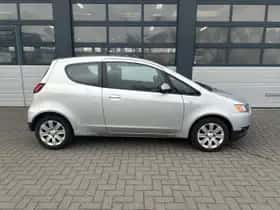 Mitsubishi Colt (2010) thumbnail 8