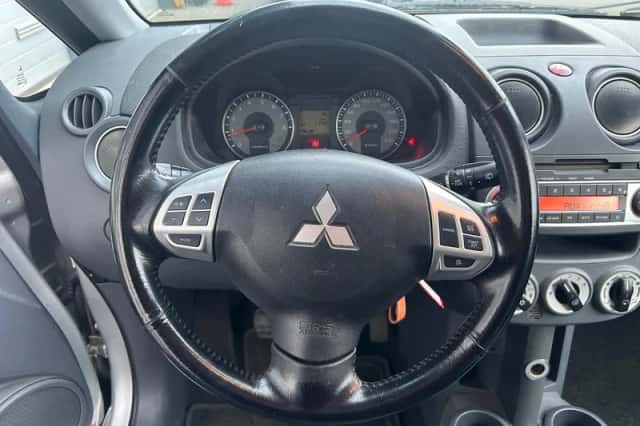 Mitsubishi Colt (2010) thumbnail 9