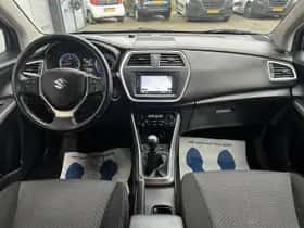 Suzuki S-Cross (2014) thumbnail 11
