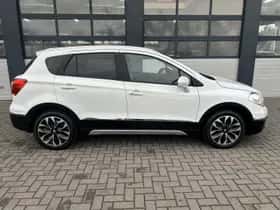 Suzuki S-Cross (2014) thumbnail 10