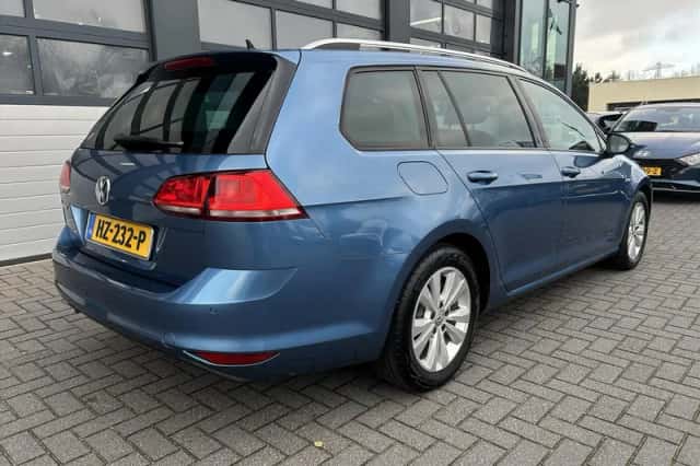 Volkswagen Golf (2016) thumbnail 11