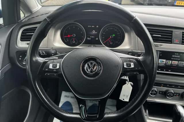 Volkswagen Golf (2016) thumbnail 14