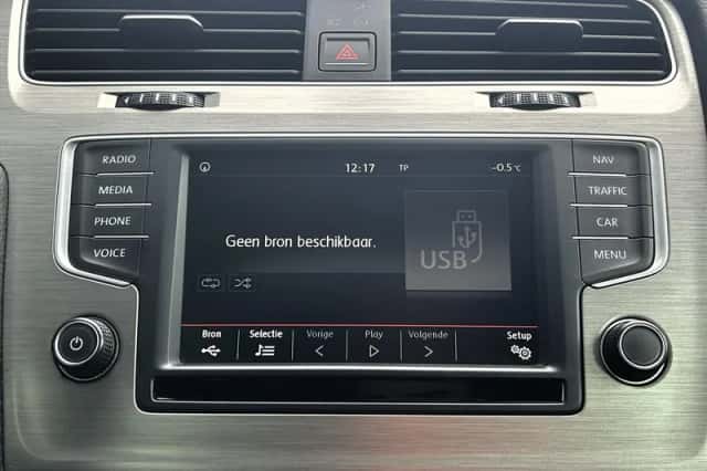 Volkswagen Golf (2016) thumbnail 19