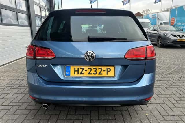 Volkswagen Golf (2016) thumbnail 9