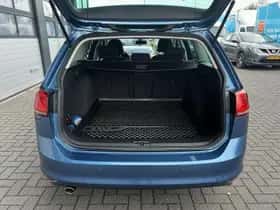 Volkswagen Golf (2016) thumbnail 10