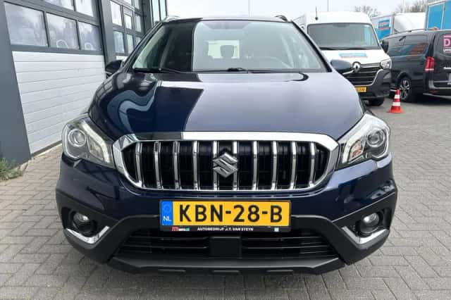 Suzuki S-Cross (2018) thumbnail 2