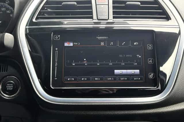 Suzuki S-Cross (2018) thumbnail 17