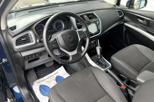 Suzuki S-Cross (2018) thumbnail 5