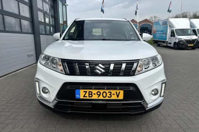 Suzuki Vitara (2019) thumbnail 2