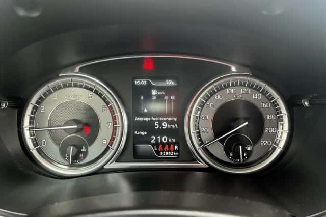 Suzuki Vitara (2019) thumbnail 16