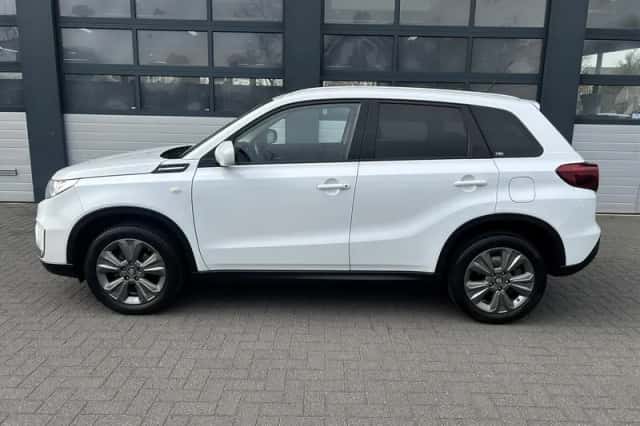 Suzuki Vitara (2019) thumbnail 3