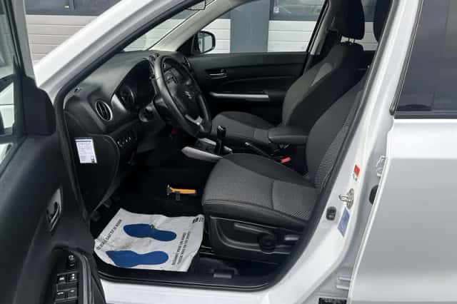 Suzuki Vitara (2019) thumbnail 4