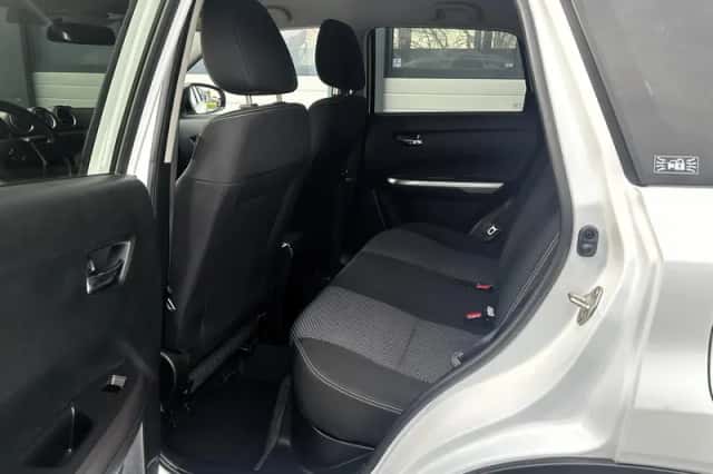 Suzuki Vitara (2019) thumbnail 7