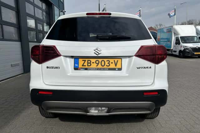 Suzuki Vitara (2019) thumbnail 8