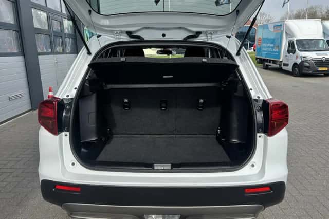 Suzuki Vitara (2019) thumbnail 9