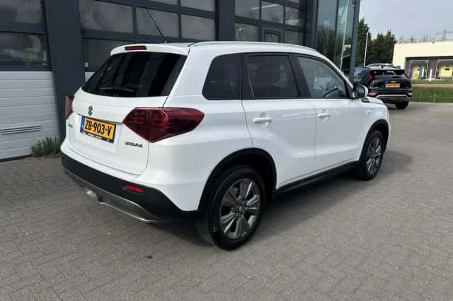 Suzuki Vitara (2019) thumbnail 10