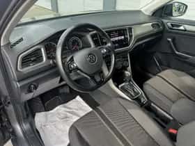 Volkswagen T-Roc thumbnail 5