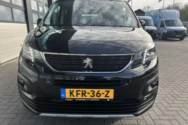 Peugeot Rifter (2021) thumbnail 2