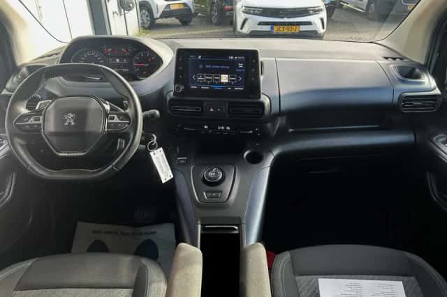 Peugeot Rifter (2021) thumbnail 12