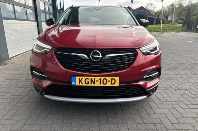 Opel Grandland X (2021) thumbnail 2