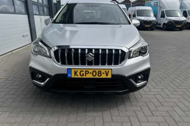 Suzuki S-Cross (2017) thumbnail 2