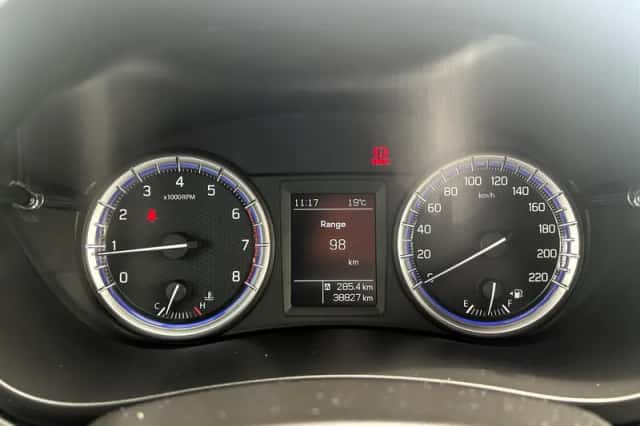 Suzuki S-Cross (2017) thumbnail 16