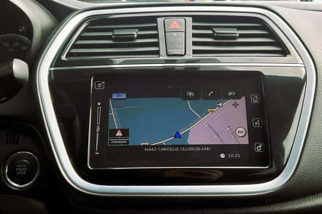 Suzuki S-Cross (2017) thumbnail 19