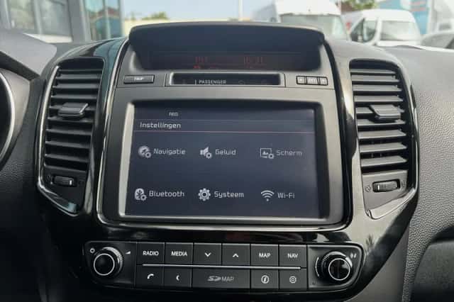 Kia Venga (2016) thumbnail 21