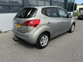 Kia Venga (2016) thumbnail 10