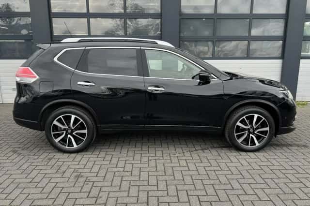 Nissan X-Trail (2016) thumbnail 12