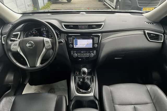 Nissan X-Trail (2016) thumbnail 13