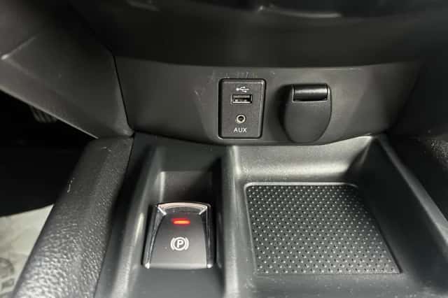 Nissan X-Trail (2016) thumbnail 23