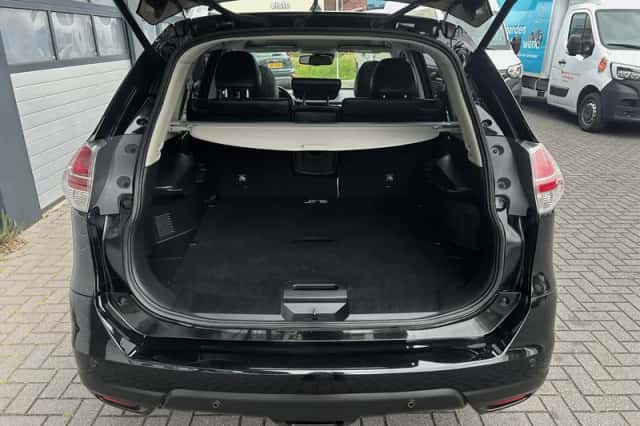Nissan X-Trail (2016) thumbnail 10