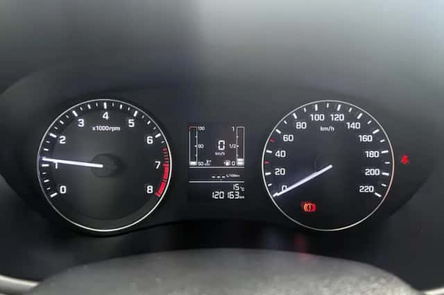 Hyundai i20 (2016) thumbnail 17