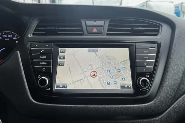 Hyundai i20 (2016) thumbnail 21