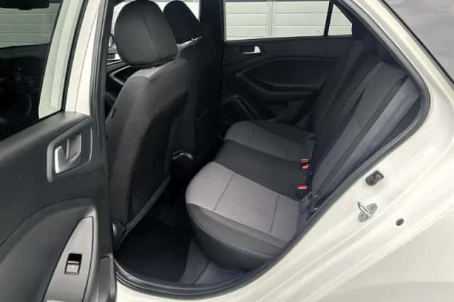 Hyundai i20 (2016) thumbnail 6